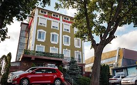 MaximPasha Hotel 